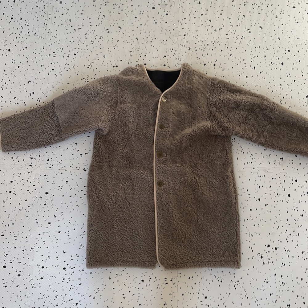 Cozy Oversized Sherpa Jacket with Cream Circle - Women's Leather Jackets - Picture 4 of 11